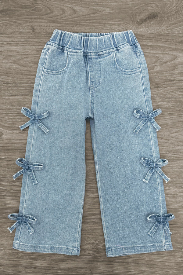 Gray Bow Knit Sweater & Denim Pant Set