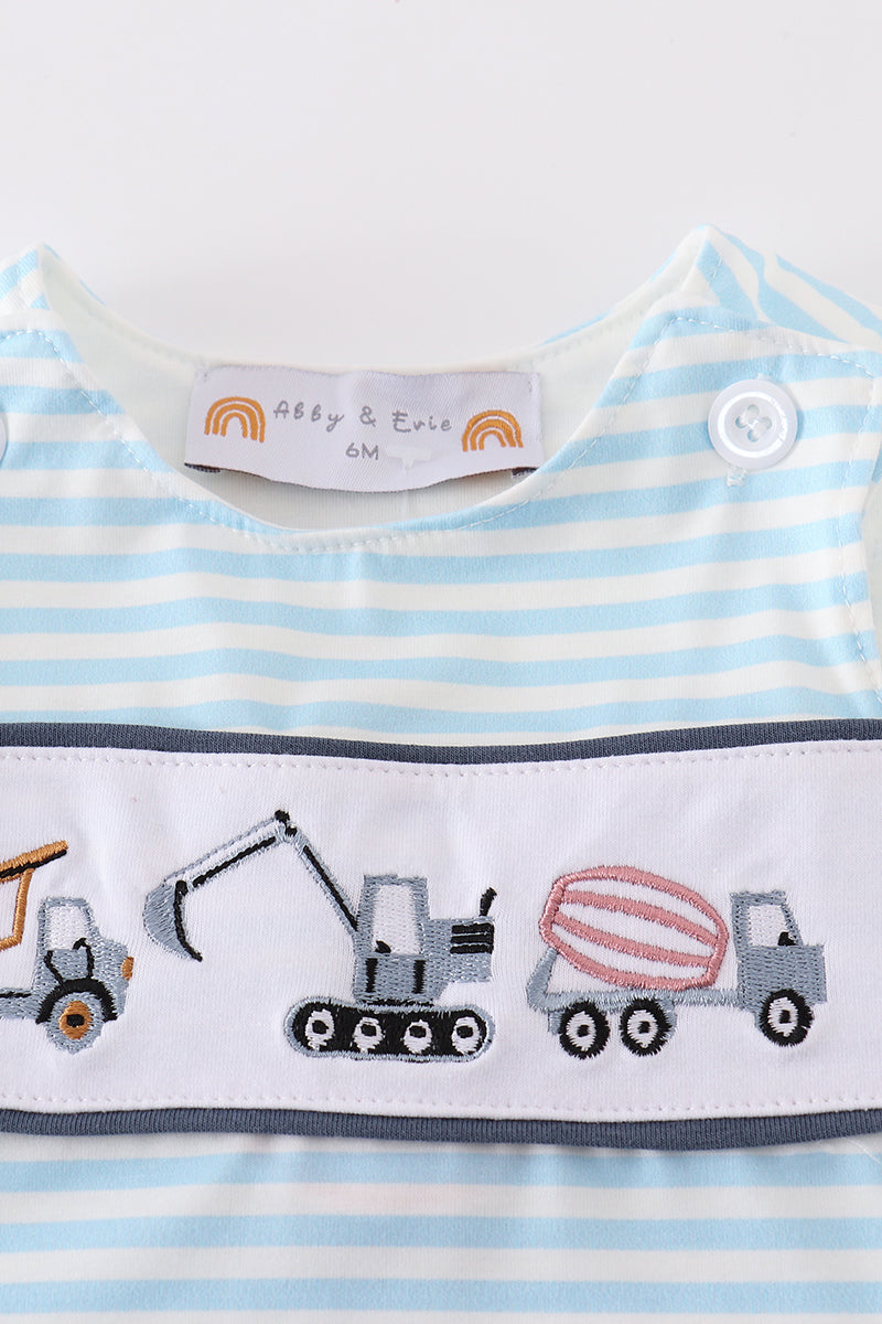 Abby & Evie
Blue stripe tractor embroidery boy jonjon