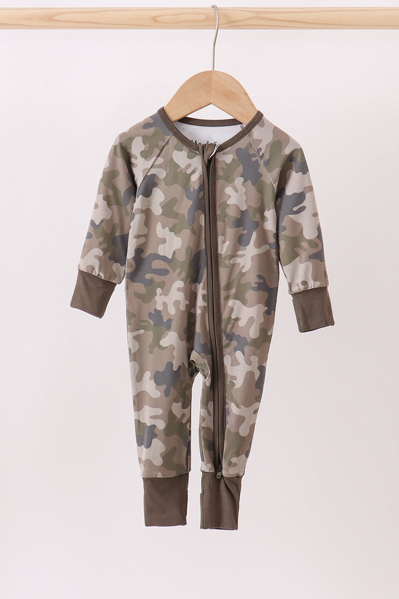 Abby & Evie
Camouflage bamboo zipper romper