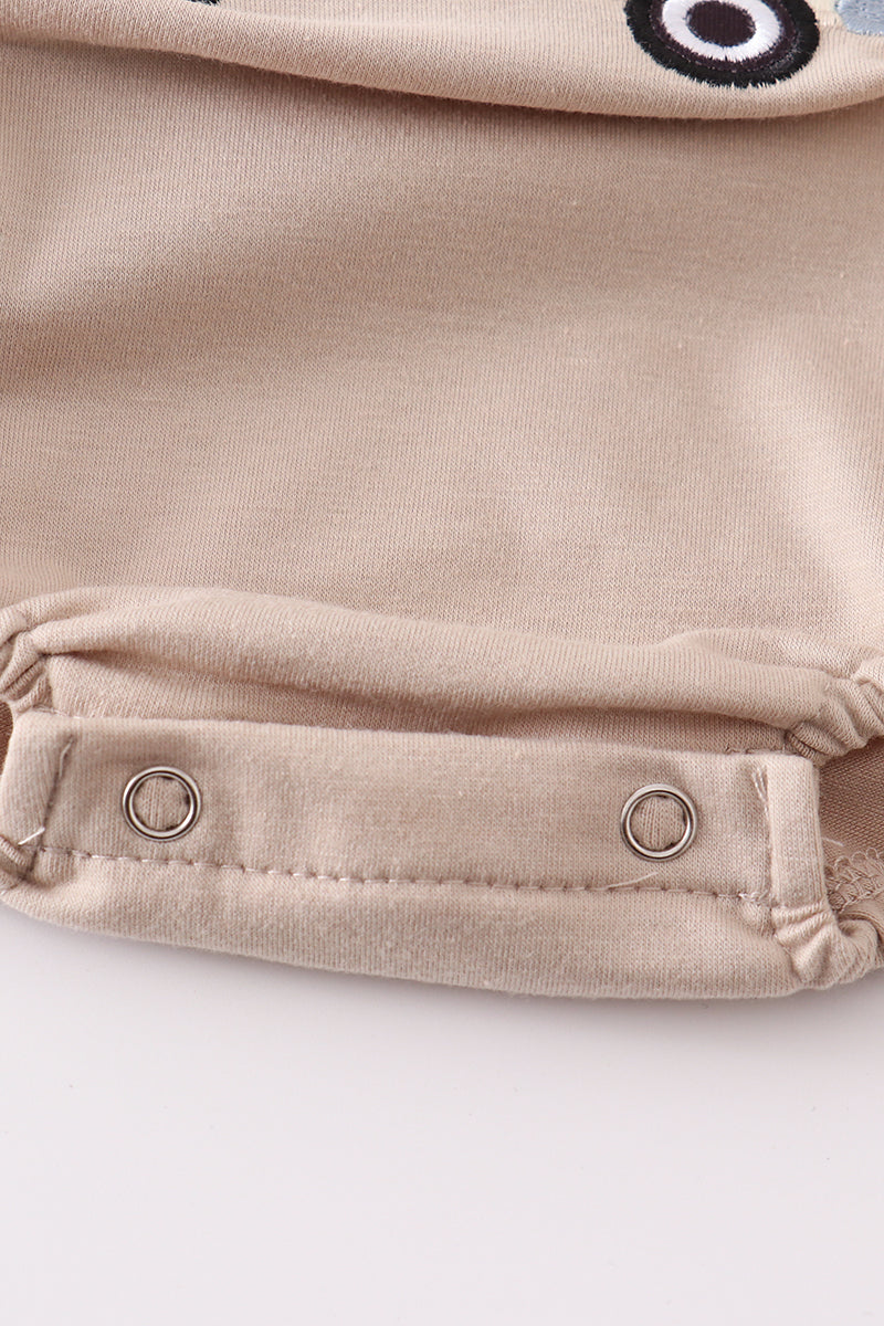 Abby & Evie
Khaki truck applique bubble