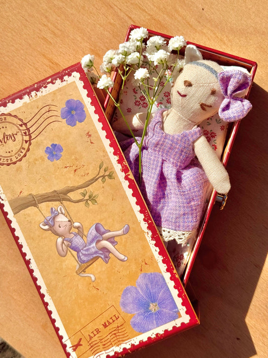 Cat in Stamp Holder box