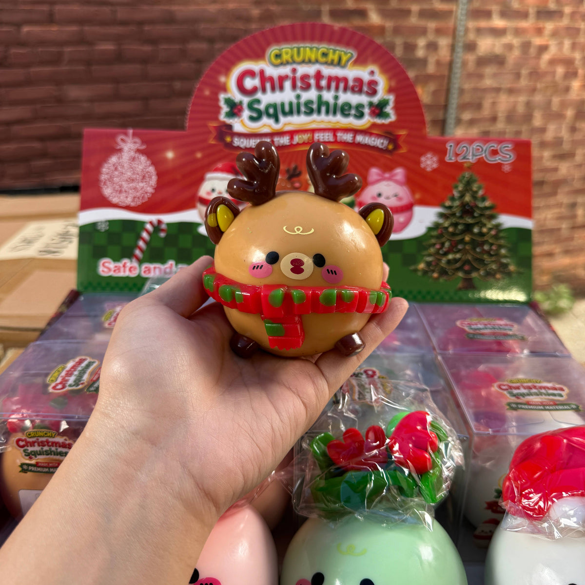 Crunchy Christmas Cartoon Ball w/Accessories