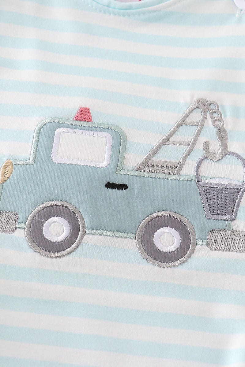 Abby & Evie
Blue stripe crane truck applique bubble