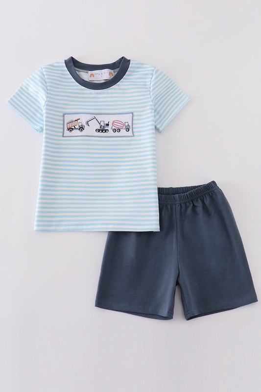 Abby & Evie
Blue stripe tractor embroidery boy set