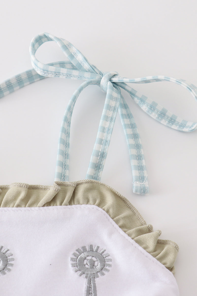 Abby & Evie
Green farm windmill embroidery ruffle shorts set