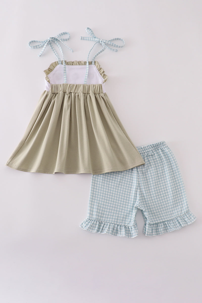 Abby & Evie
Green farm windmill embroidery ruffle shorts set