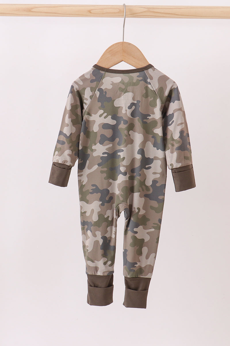 Abby & Evie
Camouflage bamboo zipper romper