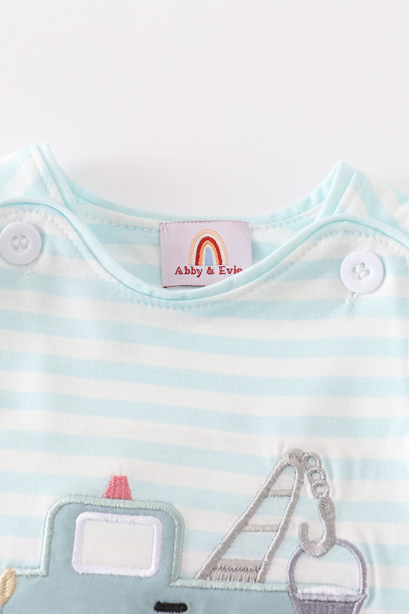 Abby & Evie
Blue stripe crane truck applique bubble