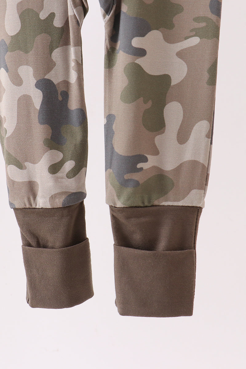 Abby & Evie
Camouflage bamboo zipper romper